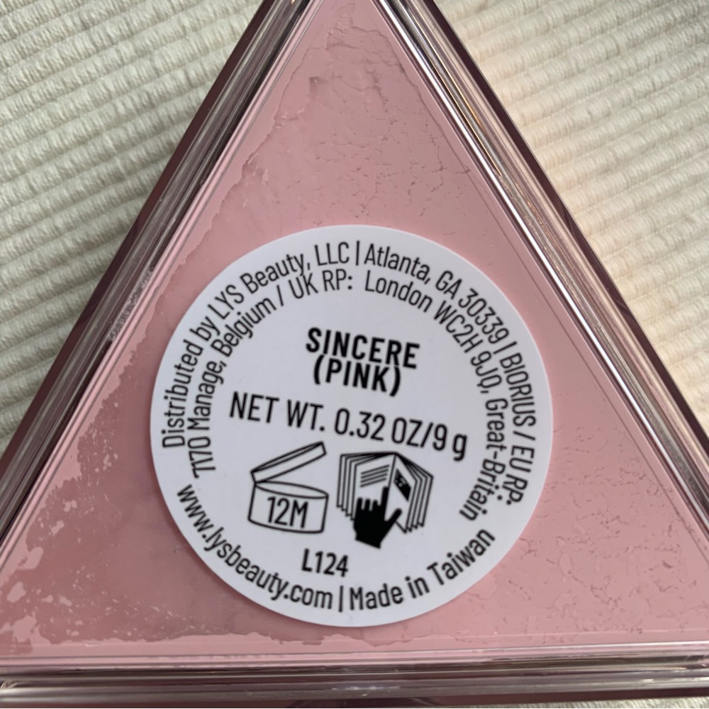 LYS Beauty TRIPLE FIX TRANSLUCENT LOOSE SETTING POWDER - Picture 11 of 12